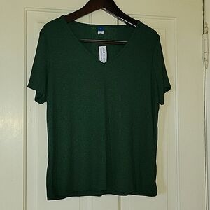 L short sleeved shirt